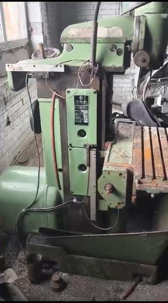 Продаю универсально-фрезерный станок ALG-100Е